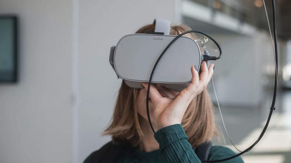 Поговорим про VR-шлемы...